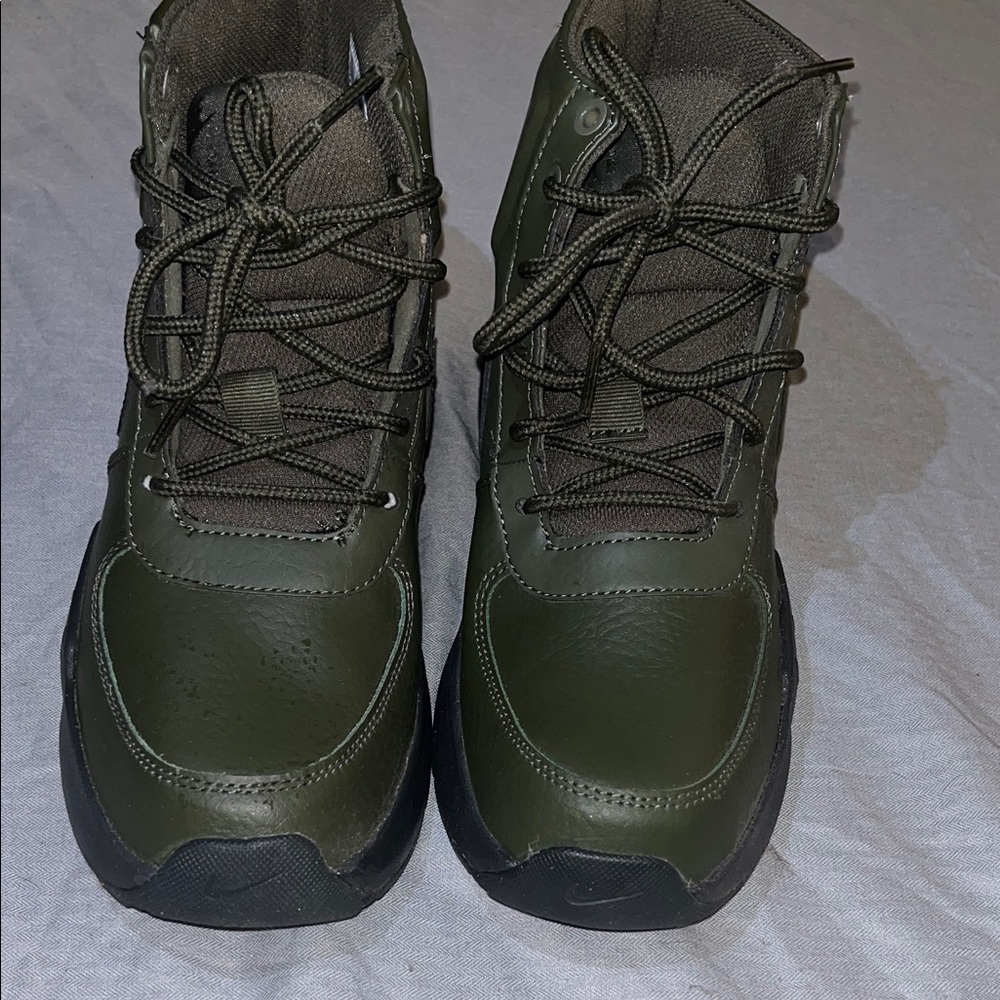 Nike Kids Olive Green and Black High-Top Boots